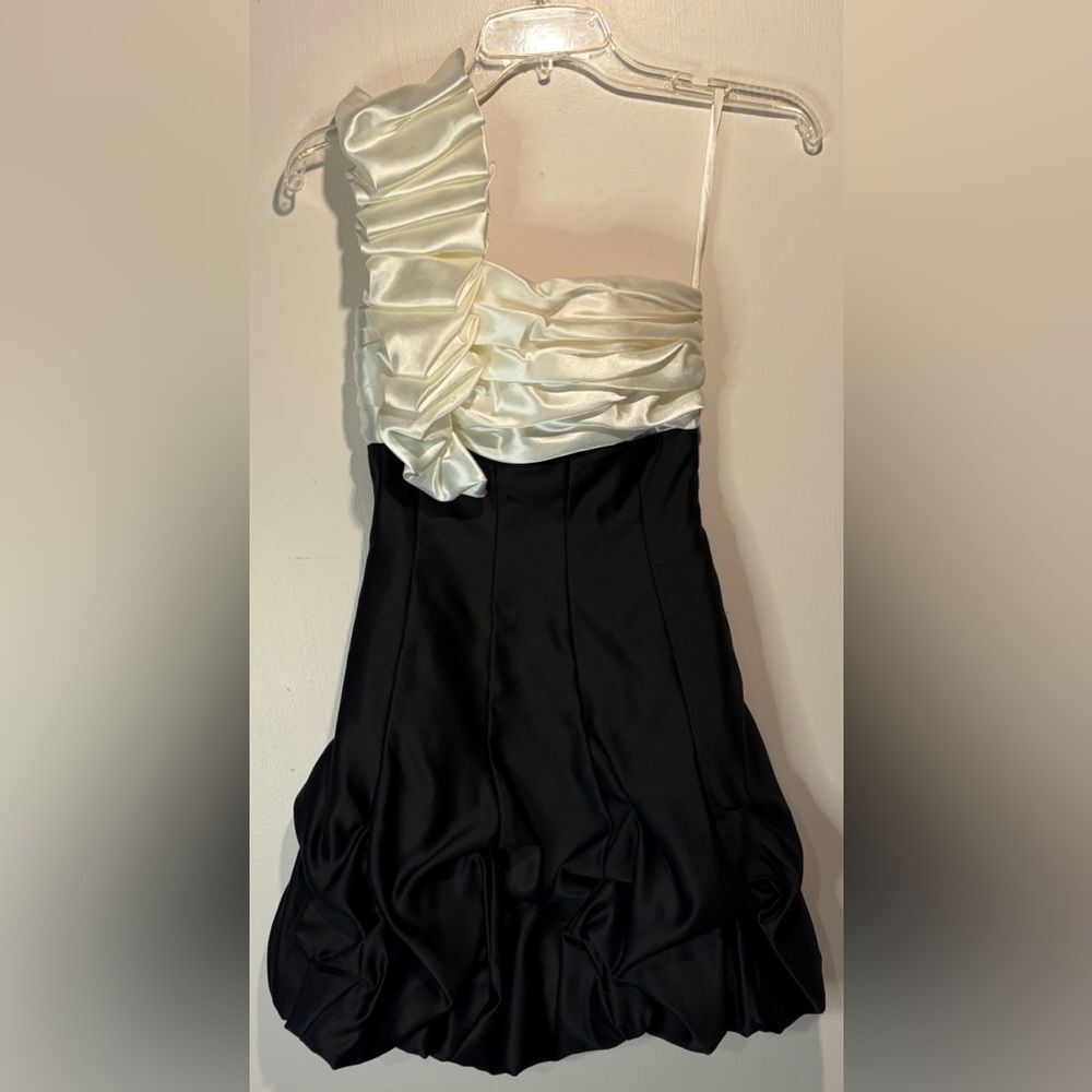 Jessica McClintock for Gunne Sax One Shoulder Dress Bubble Hem Ruffle Mini- 1/2